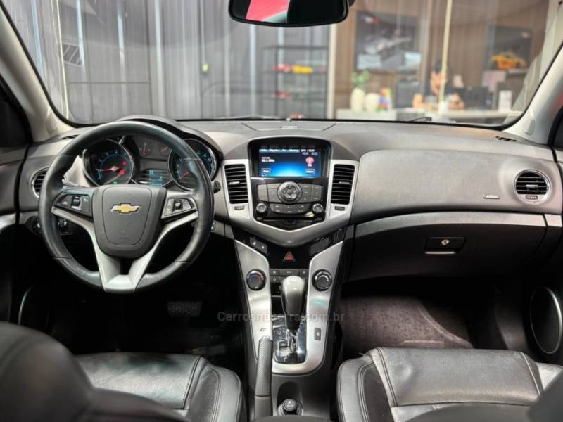 CHEVROLET - CRUZE - 2012/2013 - Branca - R$ 67.990,00