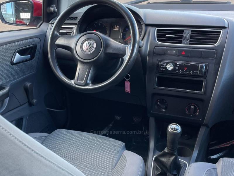 VOLKSWAGEN - FOX - 2011/2011 - Vermelha - R$ 28.990,00