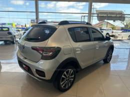 RENAULT - SANDERO - 2019/2020 - Prata - R$ 69.990,00