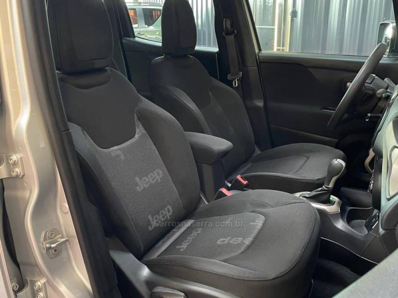 JEEP - RENEGADE - 2015/2016 - Prata - R$ 73.990,00