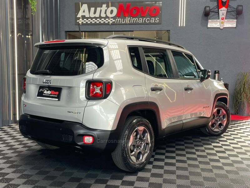 JEEP - RENEGADE - 2015/2016 - Prata - R$ 73.990,00