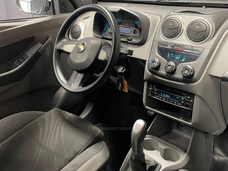 CHEVROLET - AGILE - 2010/2011 - Branca - R$ 38.990,00