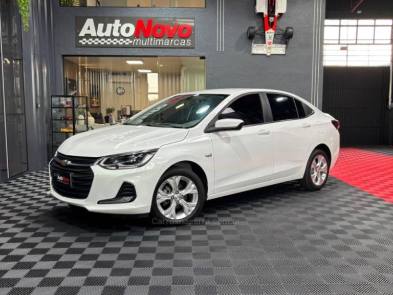 CHEVROLET - ONIX - 2019/2020 - Branca - R$ 69.990,00
