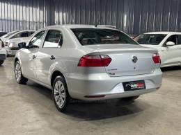 VOLKSWAGEN - VOYAGE - 2021/2022 - Prata - R$ 57.990,00