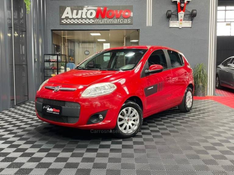 FIAT - PALIO - 2012/2013 - Vermelha - R$ 41.990,00