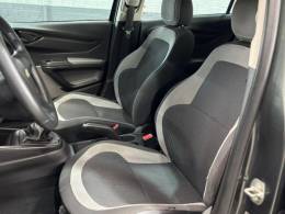 CHEVROLET - ONIX - 2015/2016 - Cinza - R$ 47.990,00