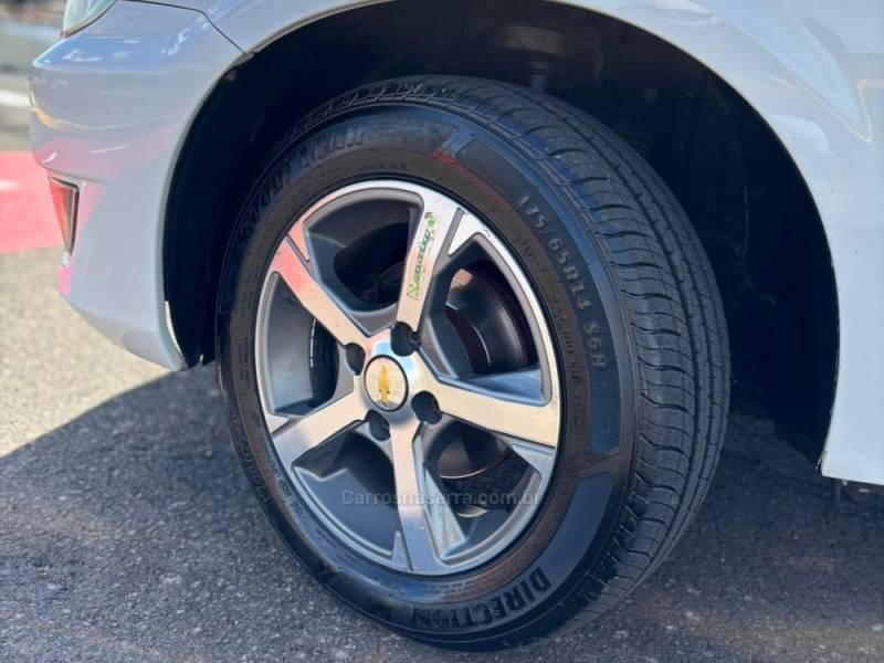 CHEVROLET - PRISMA - 2008/2008 - Branca - R$ 25.990,00