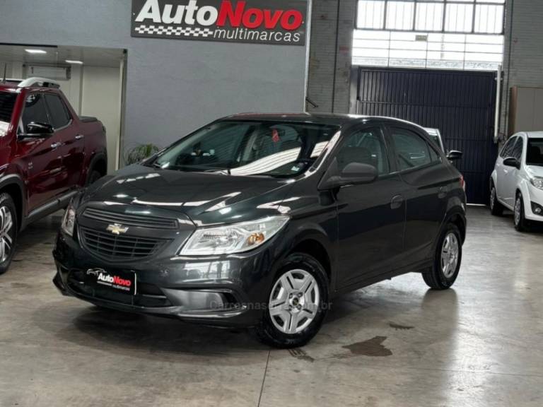 CHEVROLET - ONIX - 2015/2016 - Cinza - R$ 47.990,00