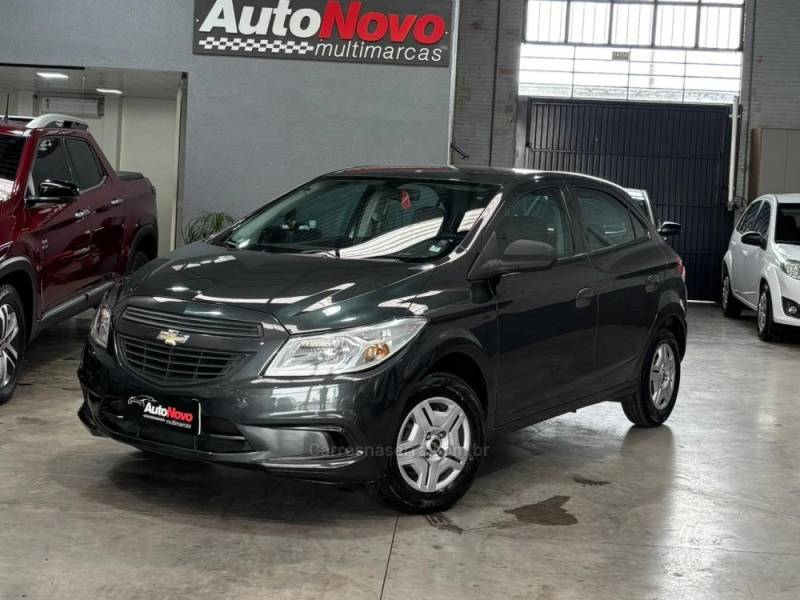 CHEVROLET - ONIX - 2015/2016 - Cinza - R$ 47.990,00