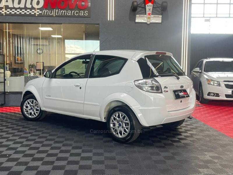 FORD - KA - 2010/2011 - Branca - R$ 25.990,00