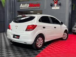 CHEVROLET - ONIX - 2018/2019 - Branca - R$ 55.990,00