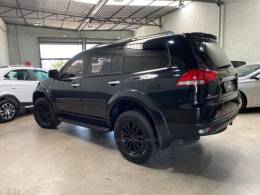 MITSUBISHI - PAJERO DAKAR - 2015/2015 - Preta - R$ 121.990,00