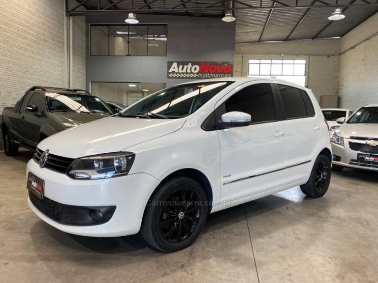 VOLKSWAGEN - FOX - 2011/2011 - Branca - R$ 38.990,00