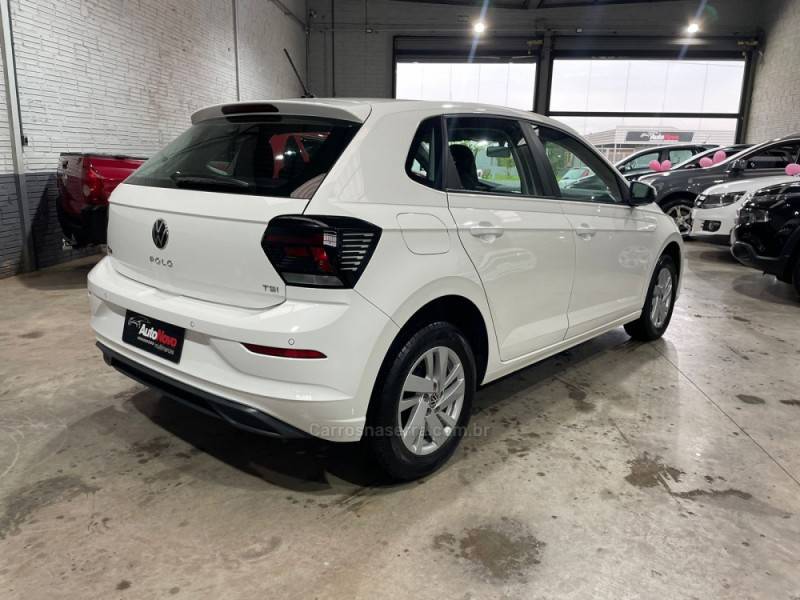 VOLKSWAGEN - POLO - 2023/2023 - Branca - R$ 84.990,00