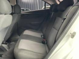 CHEVROLET - ONIX - 2018/2019 - Branca - R$ 55.990,00