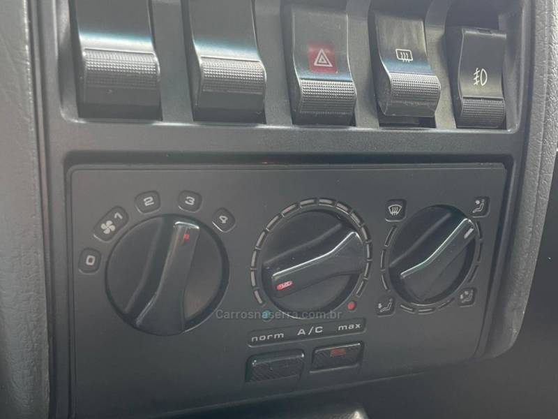 VOLKSWAGEN - SANTANA - 1997/1998 - Vermelha - R$ 14.990,00