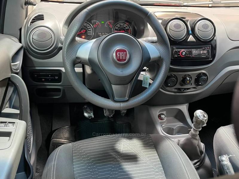 FIAT - PALIO - 2012/2013 - Vermelha - R$ 41.990,00