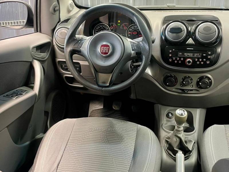 FIAT - PALIO - 2012/2012 - Cinza - R$ 38.990,00