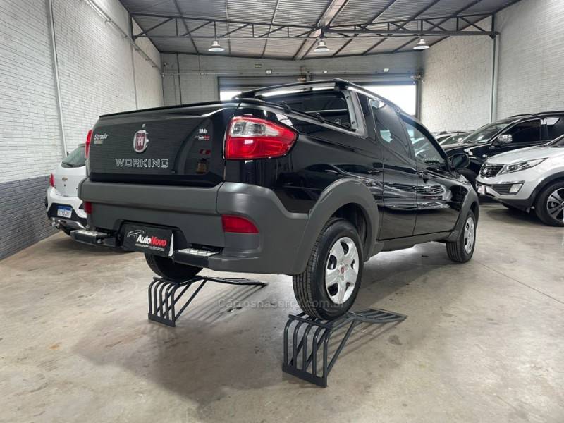 FIAT - STRADA - 2015/2015 - Preta - R$ 64.990,00