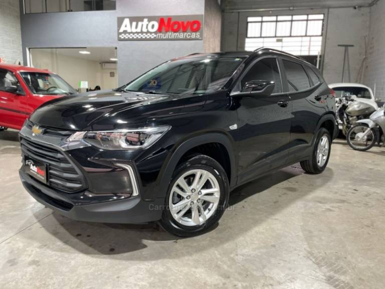 CHEVROLET - TRACKER - 2022/2023 - Preta - R$ 112.990,00