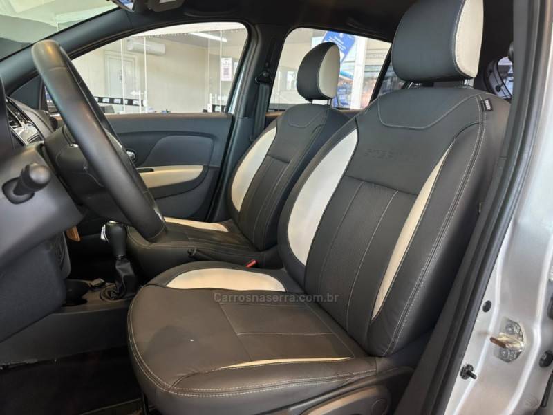 RENAULT - SANDERO - 2019/2020 - Prata - R$ 69.990,00