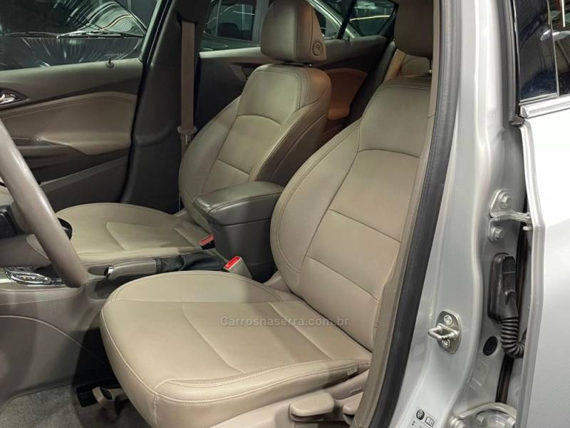 CHEVROLET - CRUZE - 2019/2019 - Prata - R$ 109.990,00