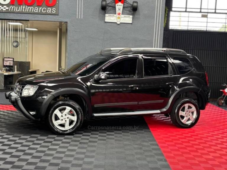RENAULT - DUSTER - 2012/2013 - Preta - R$ 52.990,00