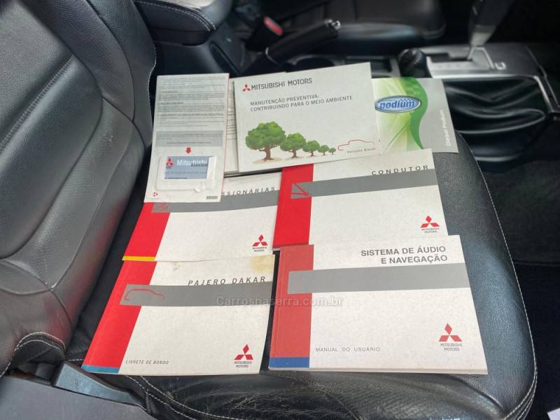 MITSUBISHI - PAJERO DAKAR - 2015/2015 - Preta - R$ 121.990,00