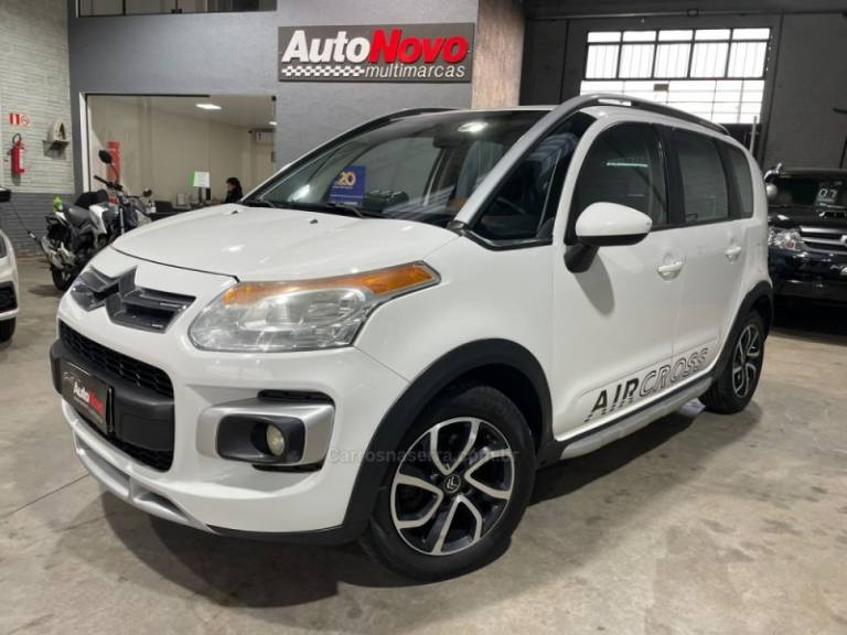 CITROËN - AIRCROSS - 2011/2012 - Branca - R$ 40.990,00