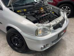 CHEVROLET - CORSA - 2004/2004 - Prata - R$ 17.990,00