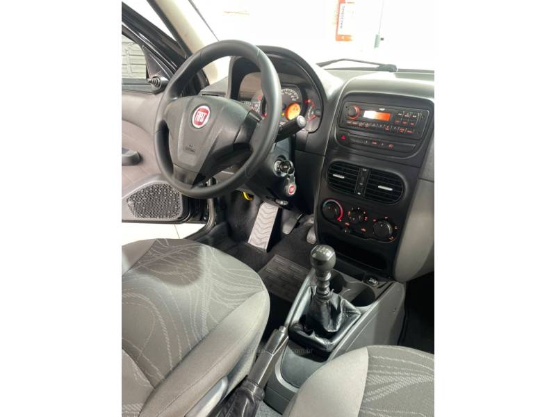 FIAT - STRADA - 2015/2015 - Preta - R$ 64.990,00