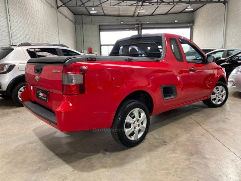 CHEVROLET - MONTANA - 2015/2015 - Vermelha - R$ 46.990,00