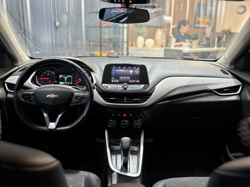 CHEVROLET - ONIX - 2019/2020 - Branca - R$ 69.990,00
