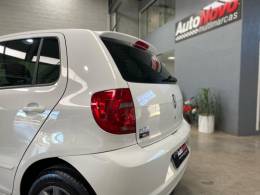 VOLKSWAGEN - FOX - 2013/2013 - Branca - R$ 37.990,00