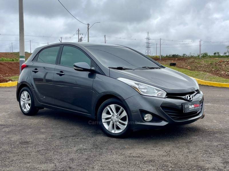 HYUNDAI - HB20 - 2012/2013 - Cinza - R$ 48.990,00