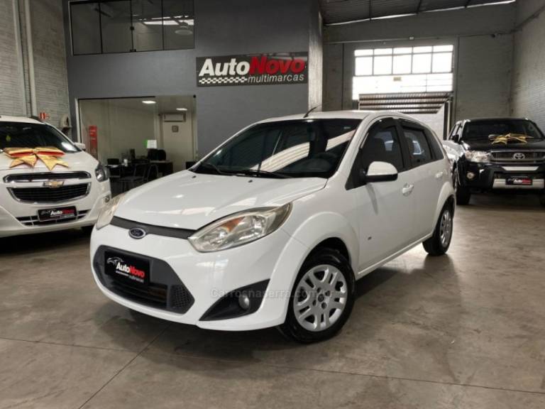 FORD - FIESTA - 2014/2014 - Branca - R$ 34.990,00