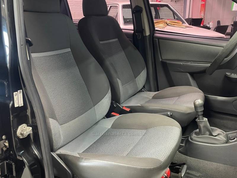 CHEVROLET - CELTA - 2011/2012 - Preta - R$ 33.990,00