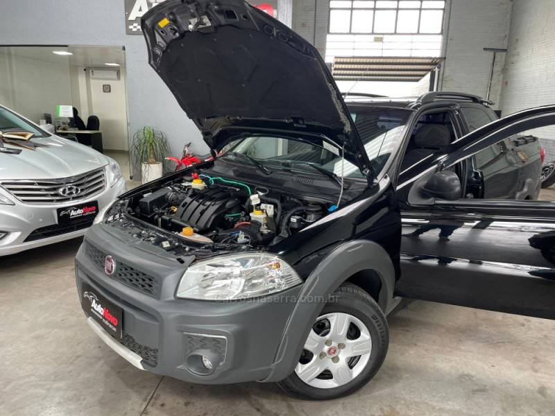 FIAT - STRADA - 2015/2015 - Preta - R$ 64.990,00