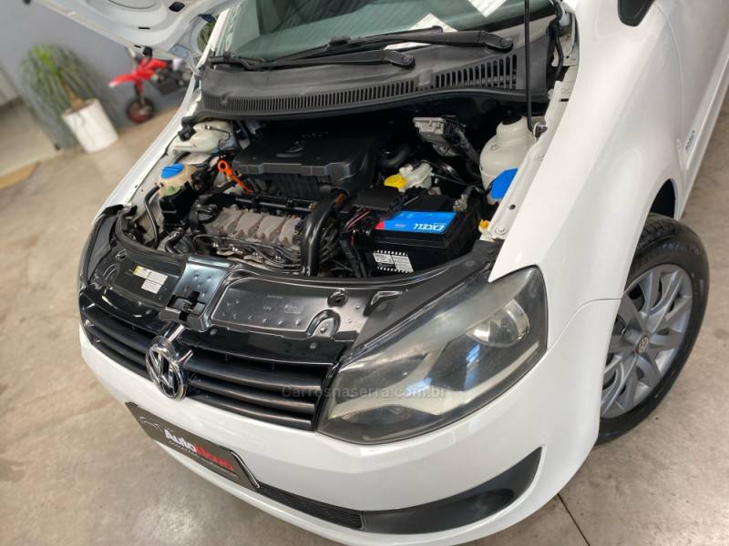 VOLKSWAGEN - FOX - 2013/2013 - Branca - R$ 37.990,00