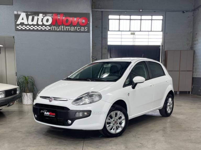 FIAT - PUNTO - 2014/2015 - Branca - R$ 45.990,00