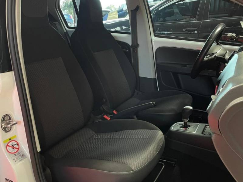 VOLKSWAGEN - UP - 2018/2019 - Branca - R$ 59.990,00