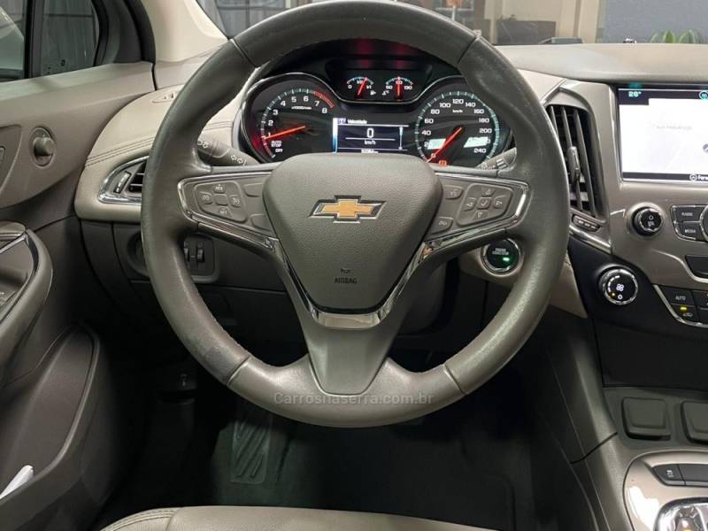 CHEVROLET - CRUZE - 2019/2019 - Prata - R$ 109.990,00