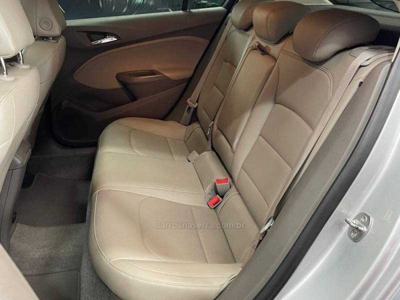 CHEVROLET - CRUZE - 2019/2019 - Prata - R$ 109.990,00