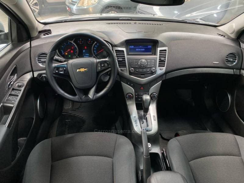 CHEVROLET - CRUZE - 2013/2013 - Prata - R$ 59.990,00