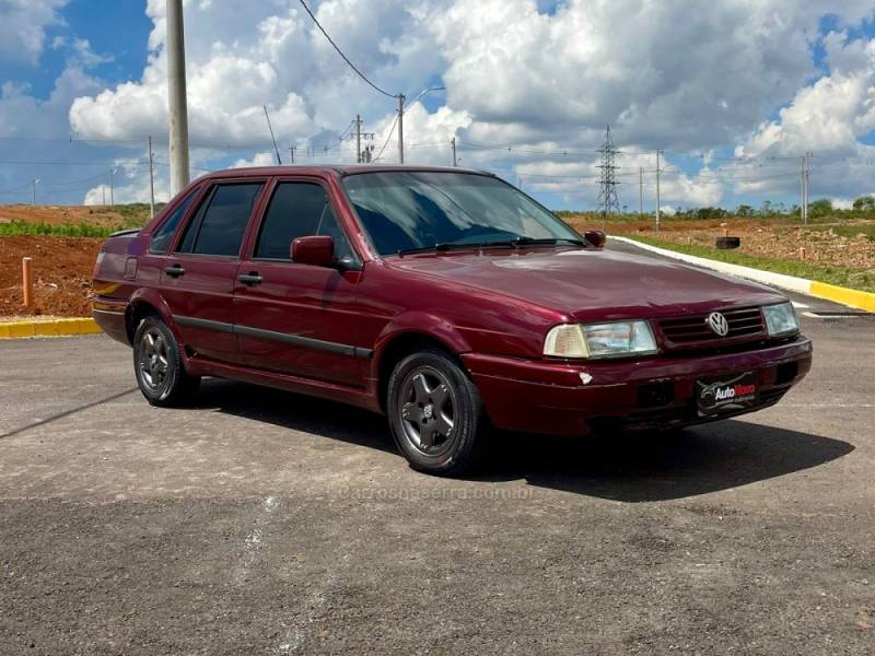 VOLKSWAGEN - SANTANA - 1997/1998 - Vermelha - R$ 14.990,00