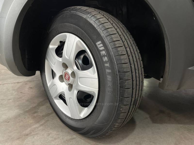 FIAT - STRADA - 2015/2015 - Preta - R$ 64.990,00