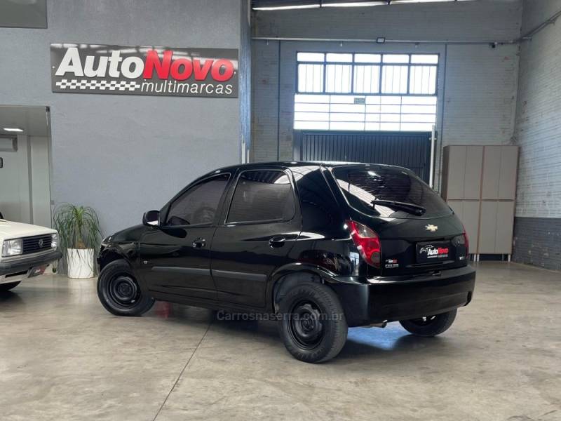 CHEVROLET - CELTA - 2011/2012 - Preta - R$ 33.990,00