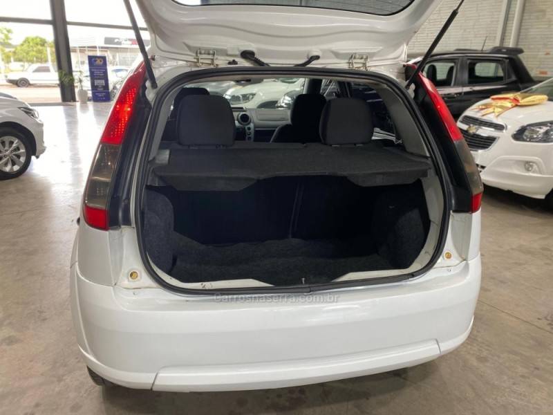 FORD - FIESTA - 2014/2014 - Branca - R$ 34.990,00