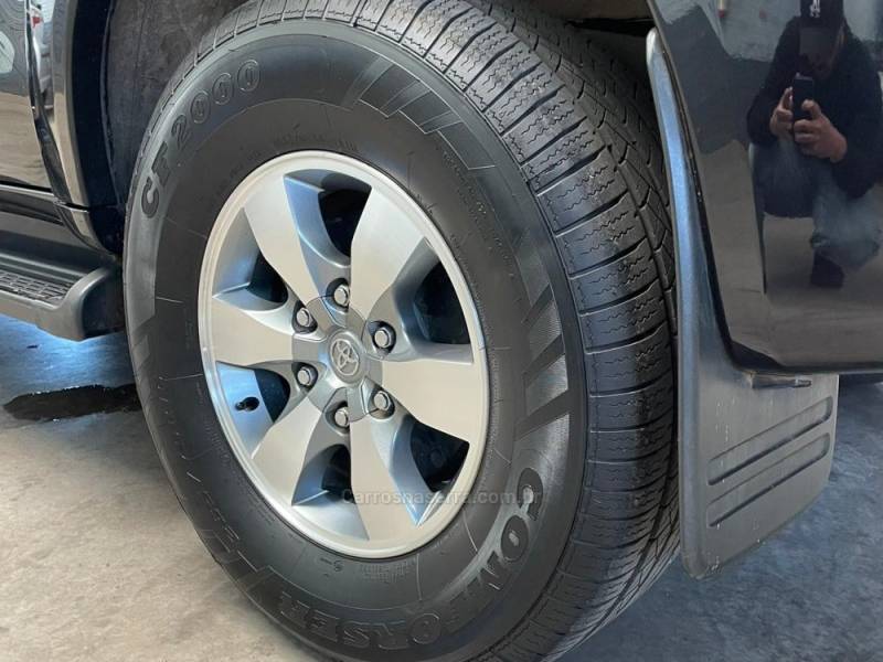 TOYOTA - HILUX SW4 - 2008/2008 - Preta - R$ 113.990,00