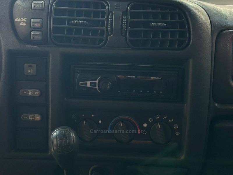 CHEVROLET - BLAZER - 2001/2001 - Prata - R$ 66.990,00